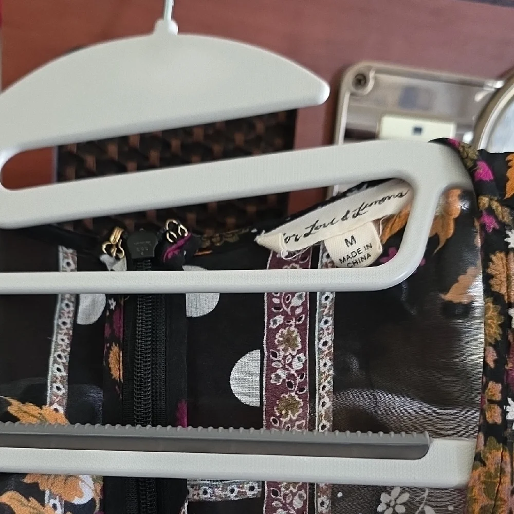 For LOVE AND LEMONS Floral Black Maxi Dress - Picture 4 of 5